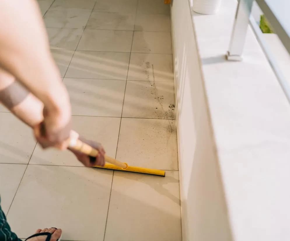 Jak odświeżyć fugi w kafelkach i przywrócić im nowy blask