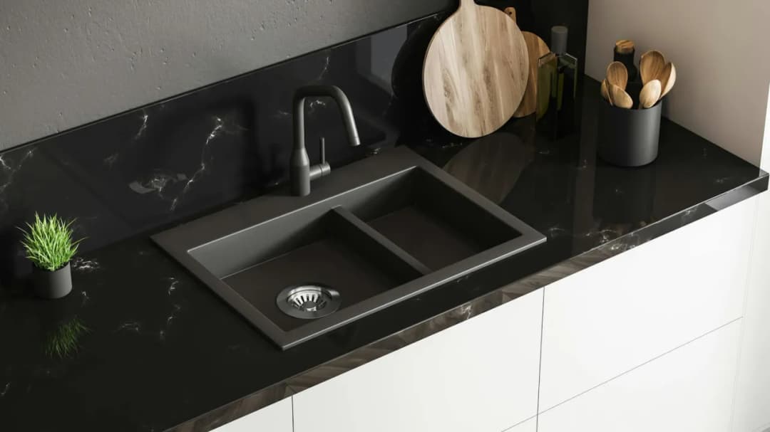 Czym czyścić zlew ceramiczny, aby uniknąć zarysowań i uszkodzeń?